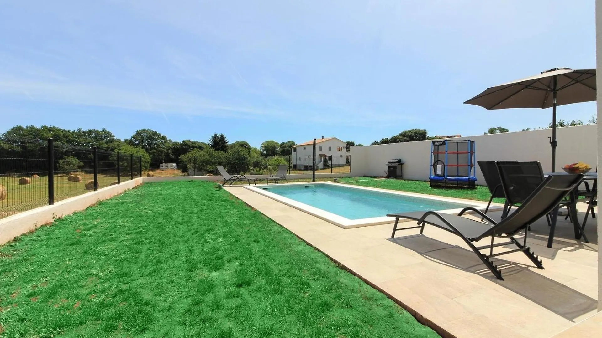 Ferienhaus Mit Privatpool Fuer 7 Personen Ca 130 Qm In Sisan, Istrien Suedkueste Von Istrien Holiday home