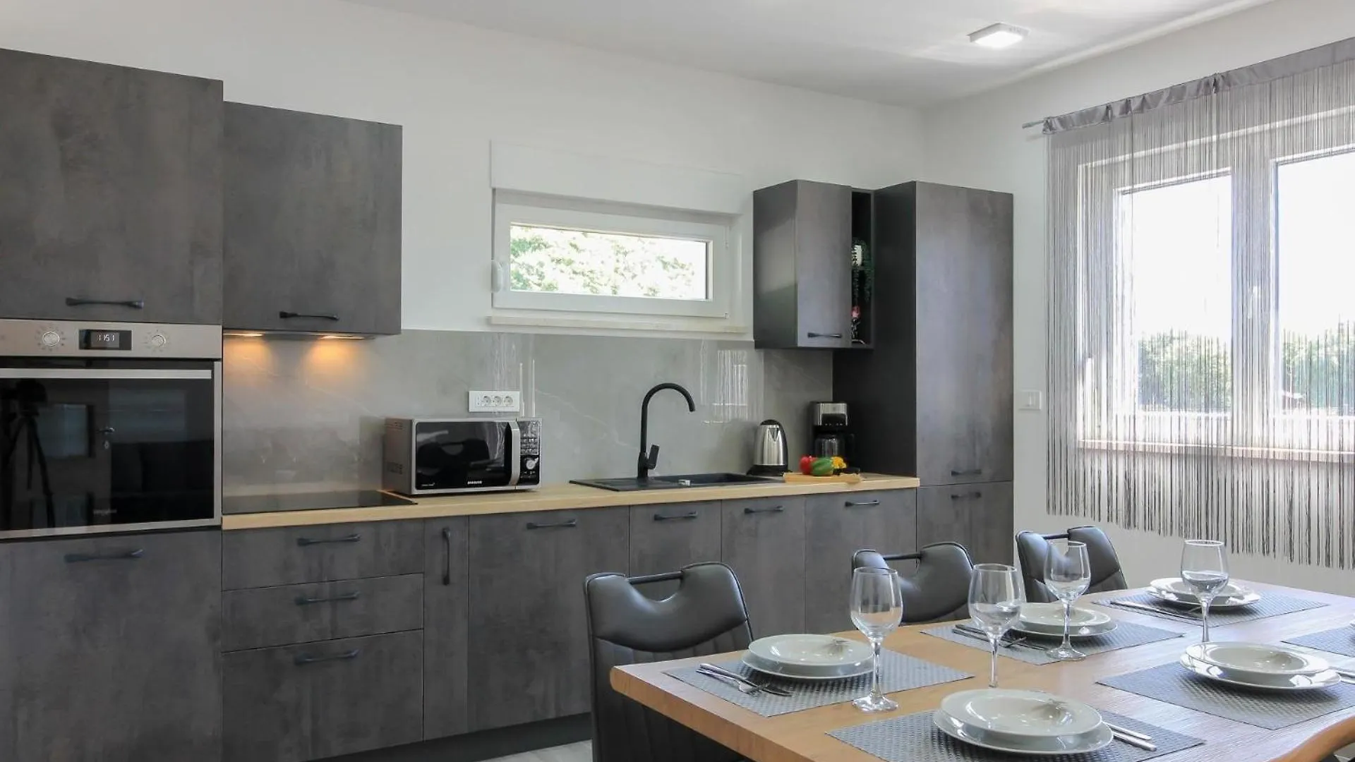 Ferienhaus Mit Privatpool Fuer 7 Personen Ca 130 Qm In Sisan, Istrien Suedkueste Von Istrien Sisan